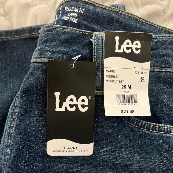 Lee Denim - Lee Capri jeans size 20 NWT
